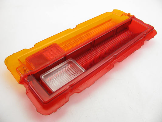 NOS OEM Toyota LH Tail Light LENS 81561-20240 For 73-78 Corona