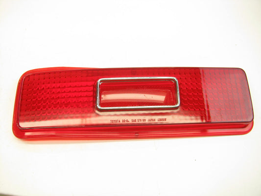 NOS OEM Toyota 81561-22150 Tail Light Tail Lamp Lens 22-6L  1969