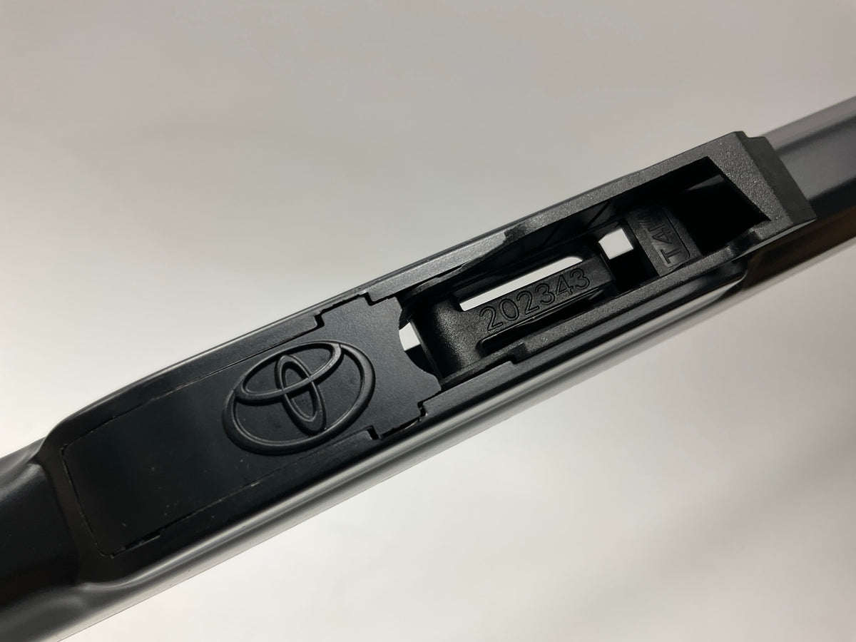 Genuine OEM Toyota 85212-YZZ1M-TM Windshield Wiper Blade 30'' 85212-YZZ1M