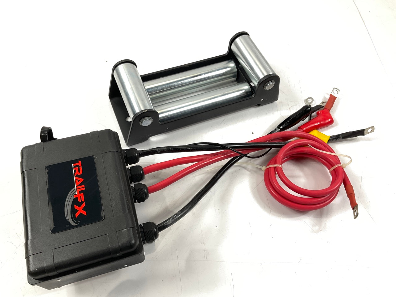 Trail FX W08B Vehicle Recovery Winch Kit, 12 Volt, 8,000 Lbs W/ Remote Control
