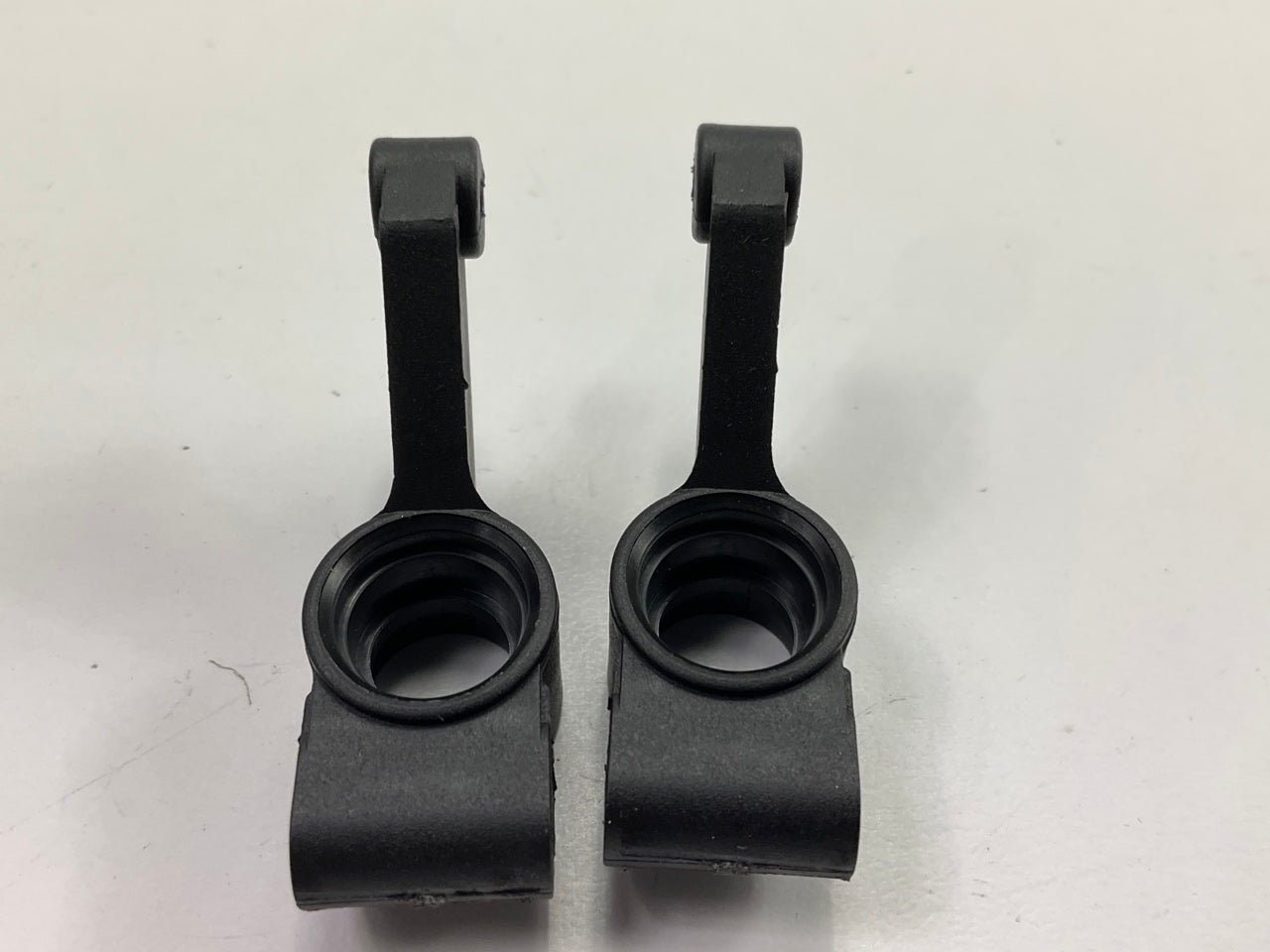 Traxxas 1952 Stub Axle Housings (Pair)