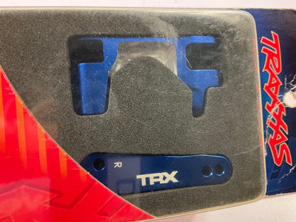 Traxxas 6832X 1/10 Rustler 4x4 VXL * Aluminum Caster Block Set, Blue