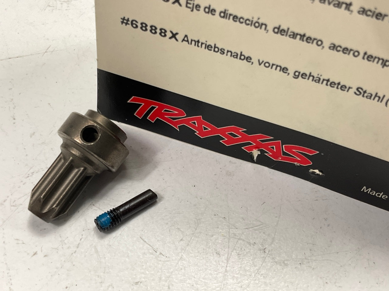 Traxxas 6888X Front Hardened Steel Drive Hub With Screw Pin