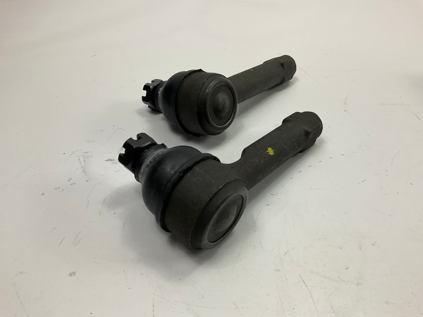 (2) Tread Saver ES2814RL Front Outer Steering Tie Rod End