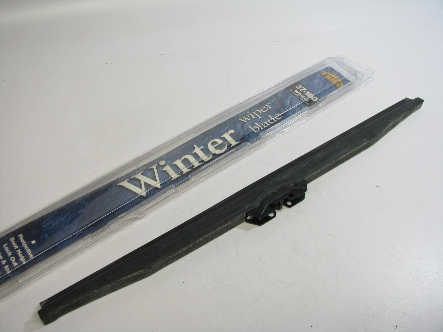 Trico 37-180 Winter Windshield Wiper Blade - 18''