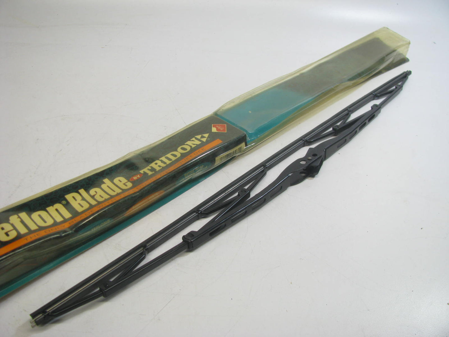 Tridon 75-220 Front Windshield Wiper Blade - 22''