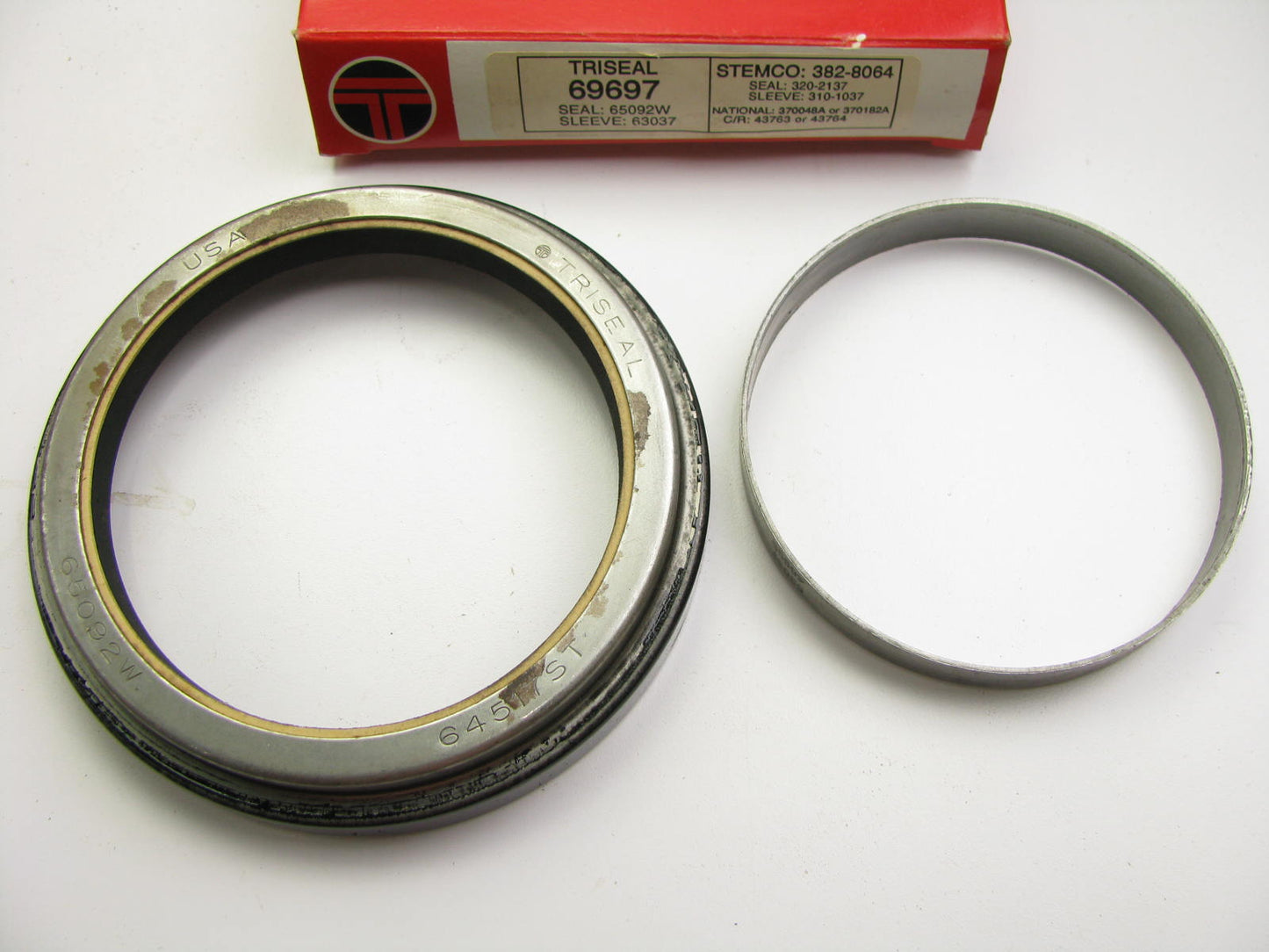 Triseal 69697 Wheel Seal & Axle Ring - 5.911'' OD X 4.375'' ID X 1.000'' Wide