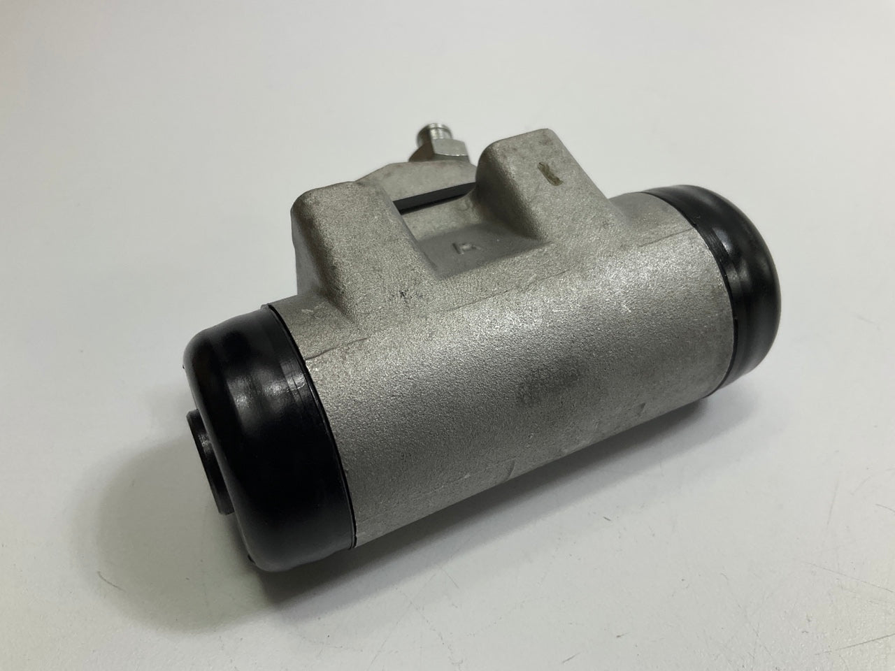 Tru-torque W610012 Rear Right Drum Brake Wheel Cylinder For 2002-2005 Kia Sedona