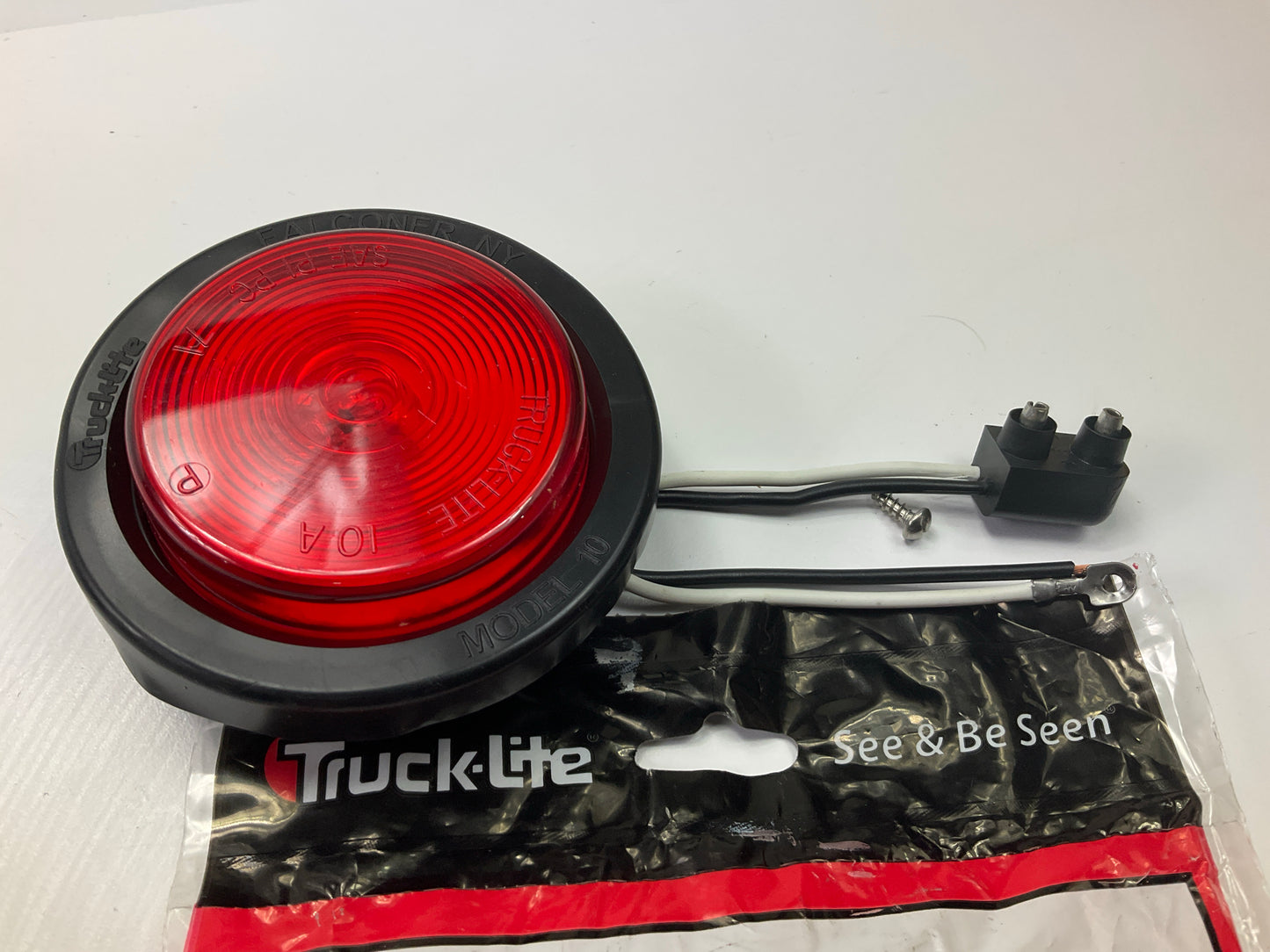 Truck-lite 10519R 10 Series Incandescent Red Round 1 Bulb Marker Clearance Lamp