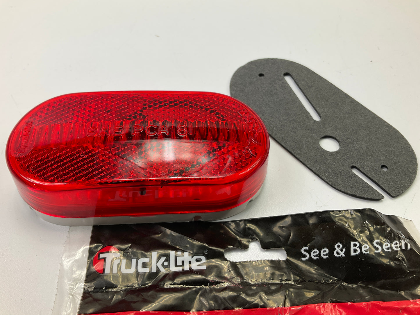 Truck-lite 1264 Side Marker Light RED Oval Clearance Marker Lamp
