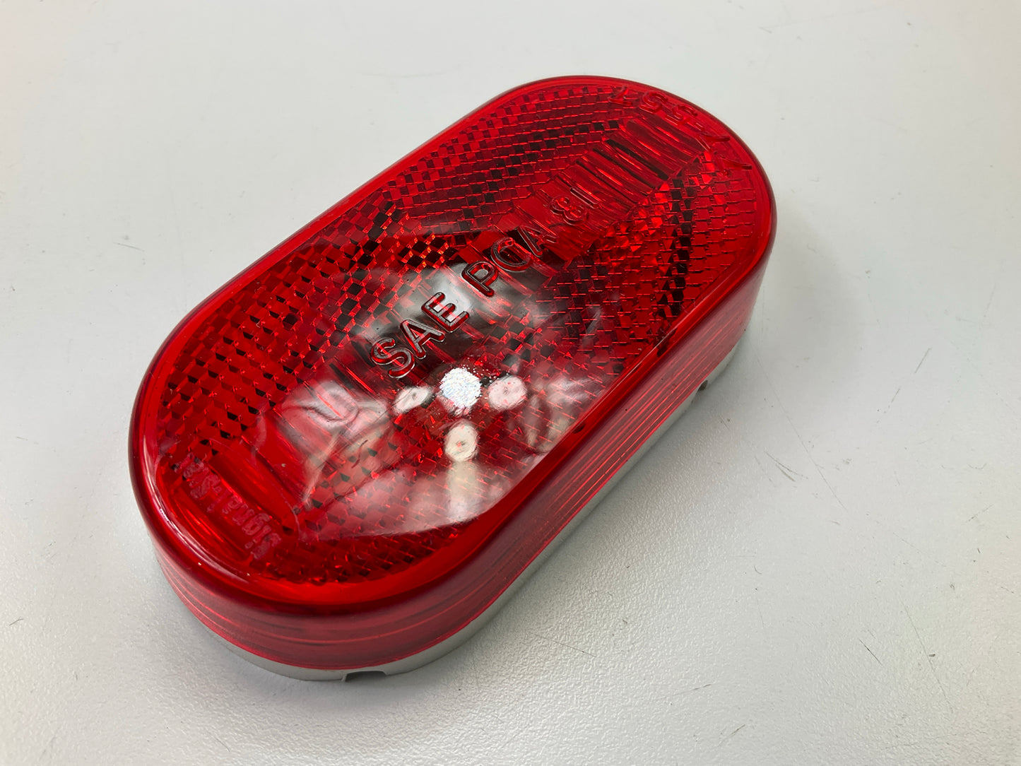 Truck-lite 1264 Side Marker Light RED Oval Clearance Marker Lamp