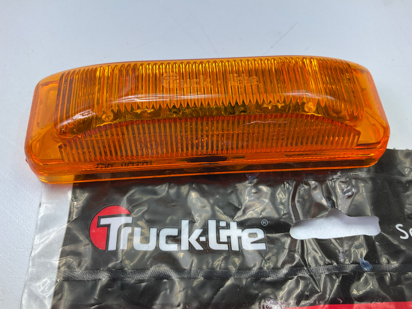 Truck-lite 19275Y 19 Series LED Yellow Rectangular 6 Diode Marker Clearance Lamp