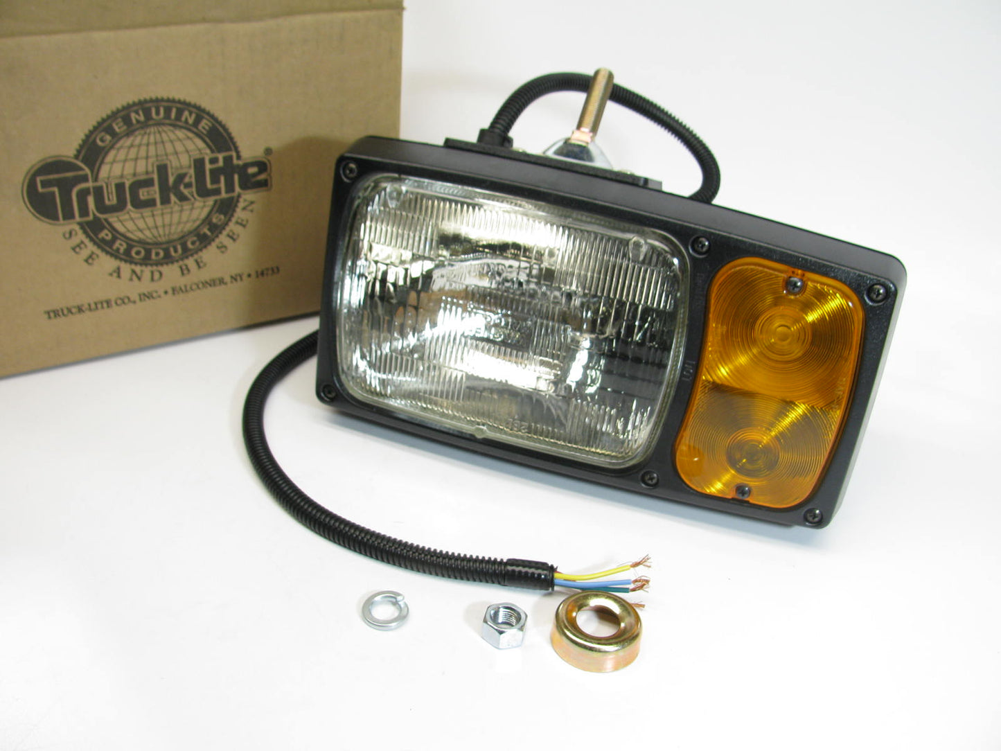 Truck-lite 647W Front Right Low Profile Snow Plow Light - Stud Mount