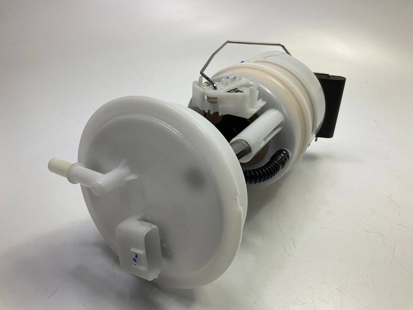 Trugrade B14111058TG Fuel Pump Module For 2002-2004 Nissan Altima