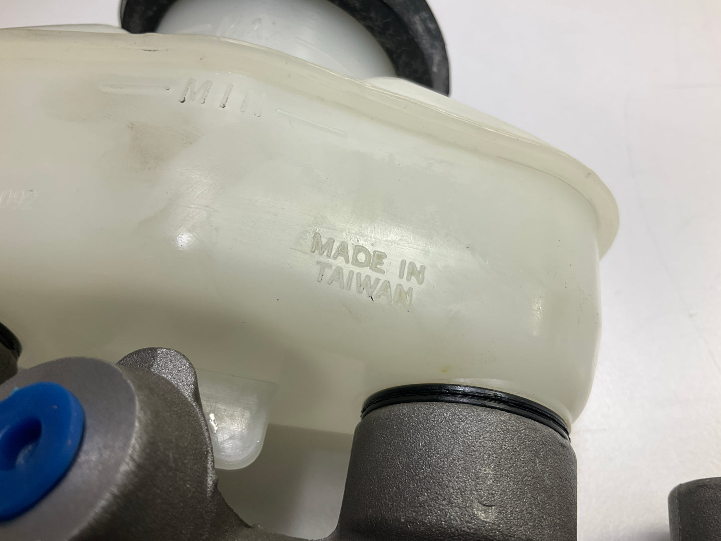 Trustar 22-10034 Brake Master Cylinder For 1981-1985 Mazda RX-7