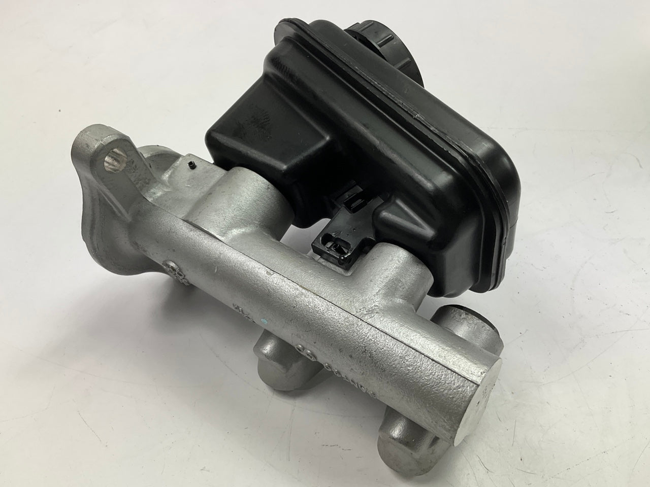 Trustar 22-10082 Brake Master Cylinder
