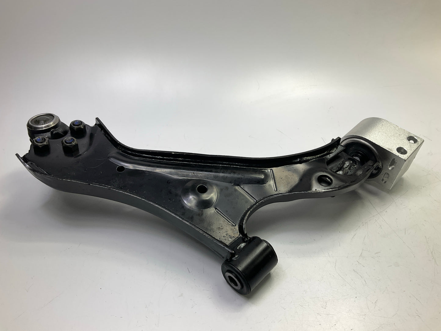 Trustar CP5153 Front Left Lower Control Arm & Ball Joint