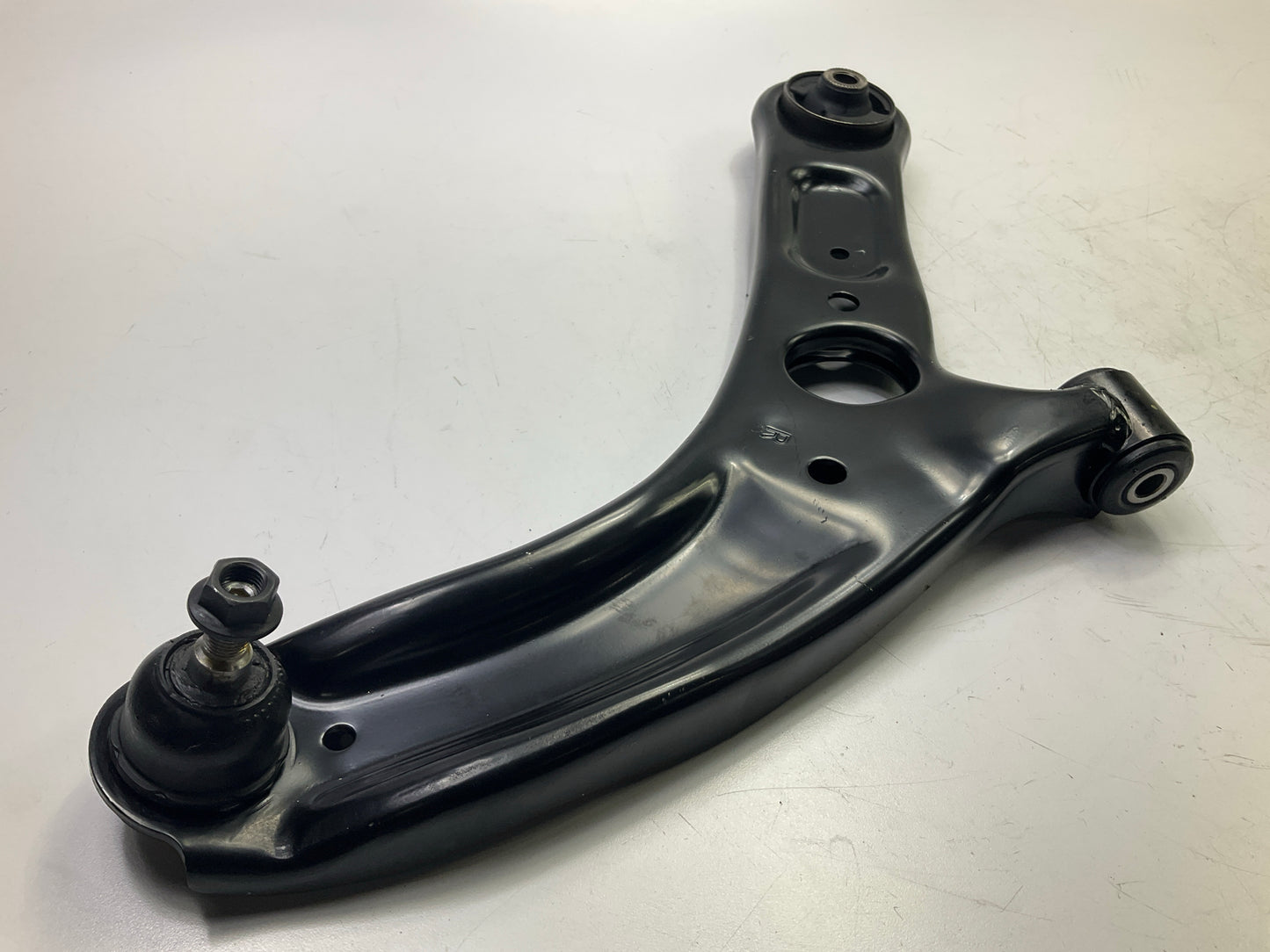 Trustar CP5259 Front Right Lower Suspension Control Arm & Ball Joint