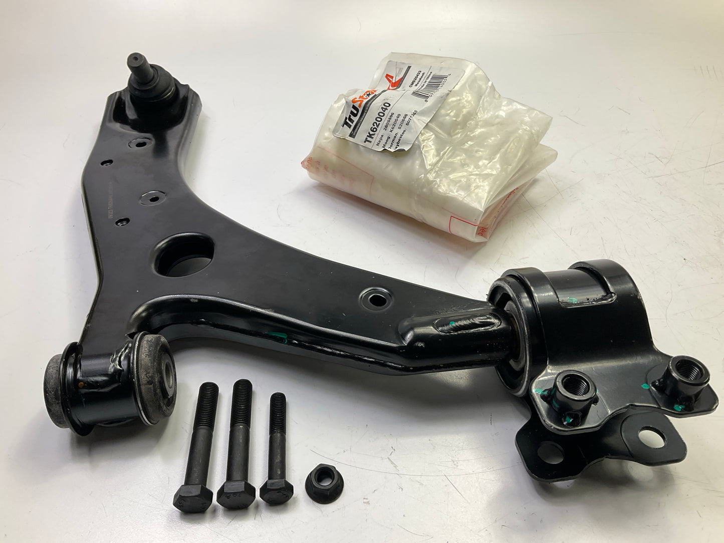 Trustar TK620040 Front Right Lower Suspension Control Arm & Ball Joint