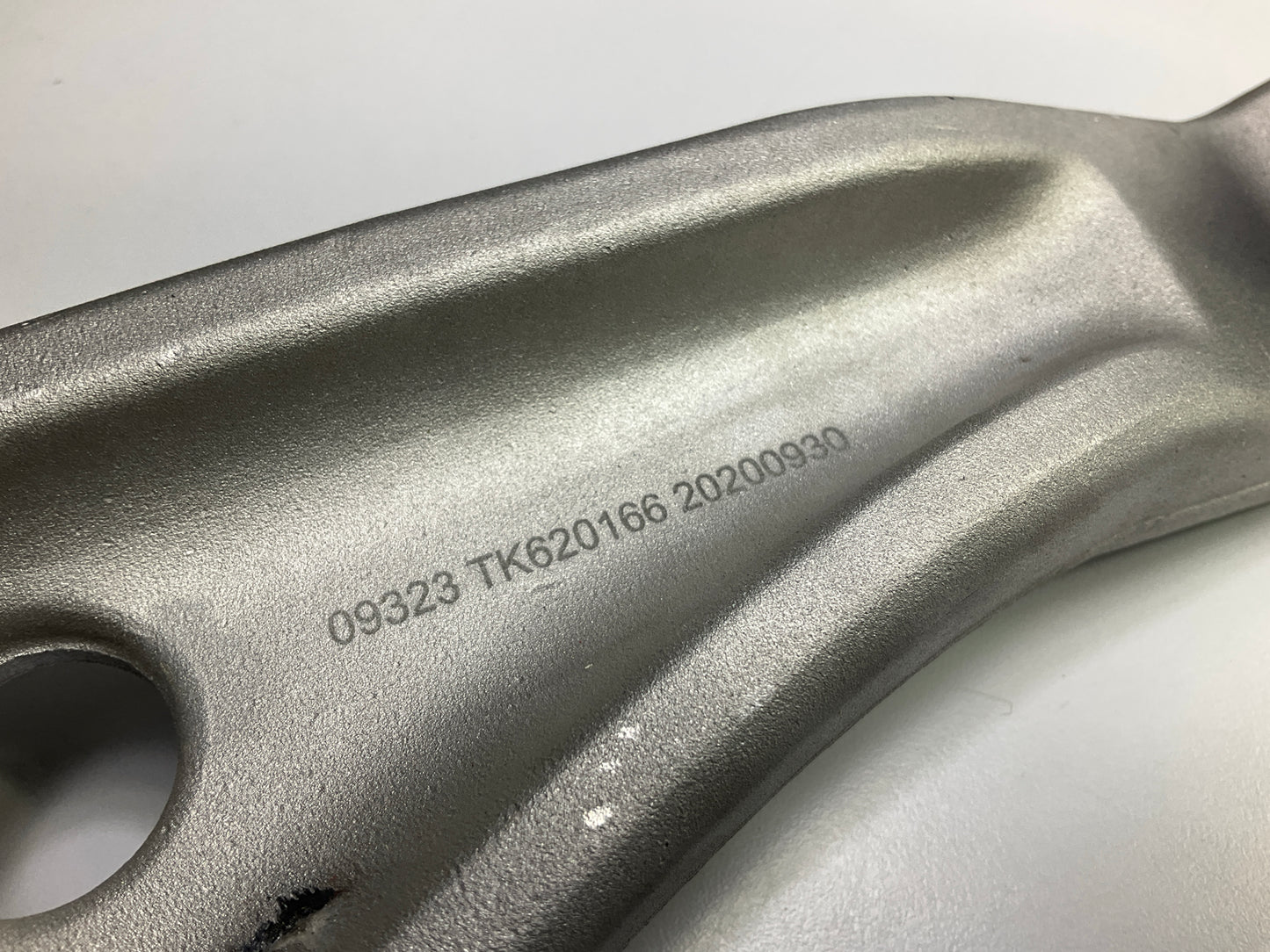 Trustar TK620166 Front Right Lower Suspension Control Arm & Ball Joint