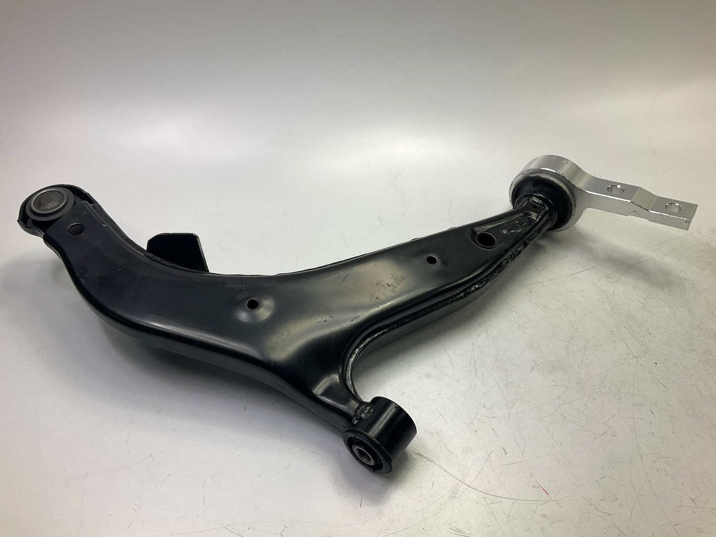 Trustar TK620560 Front Left Lower Control Arm And Ball Joint