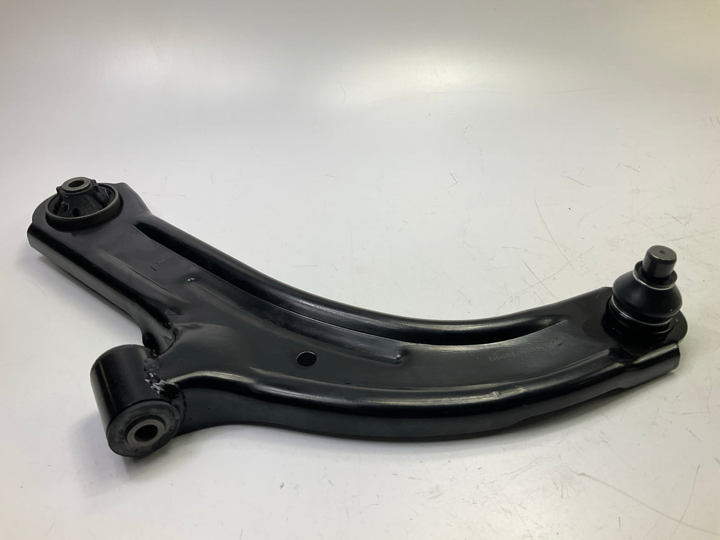 Trustar TK620567 Front Left Lower Control Arm For 09-14 Nissan Cube, 07-12 Versa