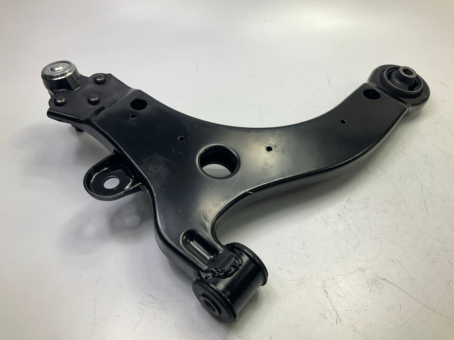 Trustar TK620676 Front Right Lower Suspension Control Arm & Ball Joint