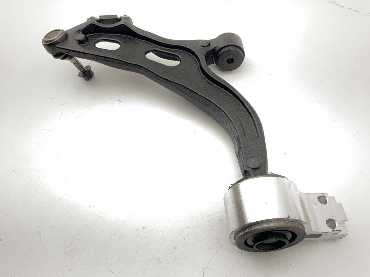 Trustar TK621603 Front Right Lower Control Arm And Ball Joint