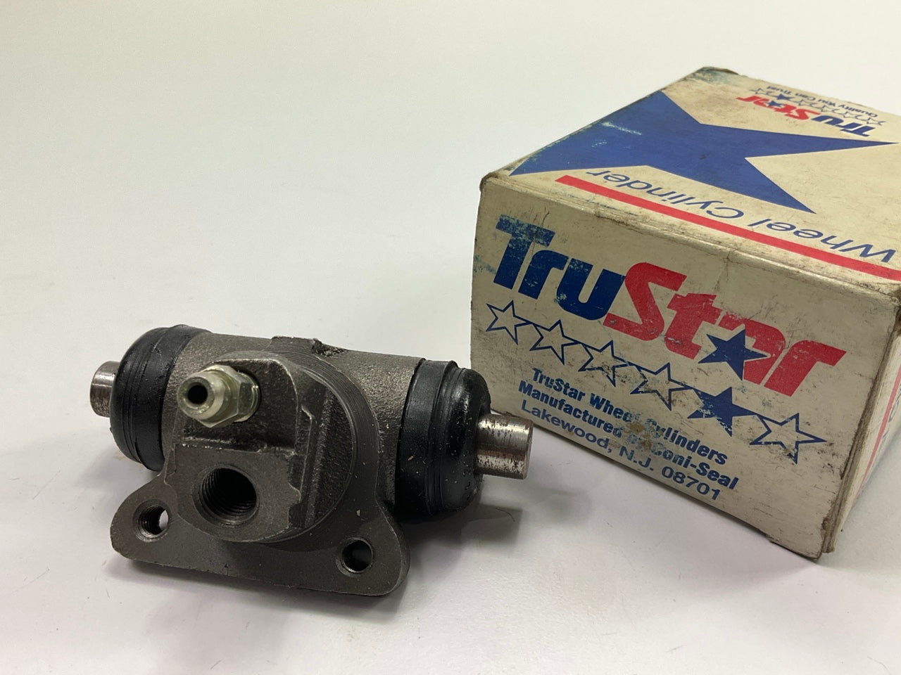 Trustar WC13960 Drum Brake Wheel Cylinder - Rear