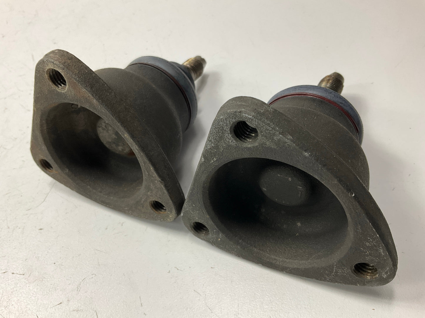 (2) TRW 10314 Front Lower Suspension Ball Joints 71-73 Vw 411 73-74 Vw 412
