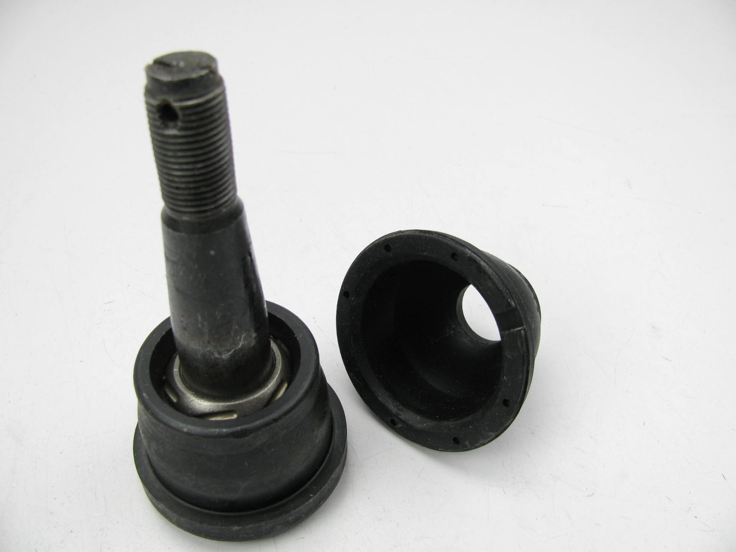 TRW 104195 FRONT LOWER Suspension Ball Joint 1983-1995 Chevy G20 GMC G2500