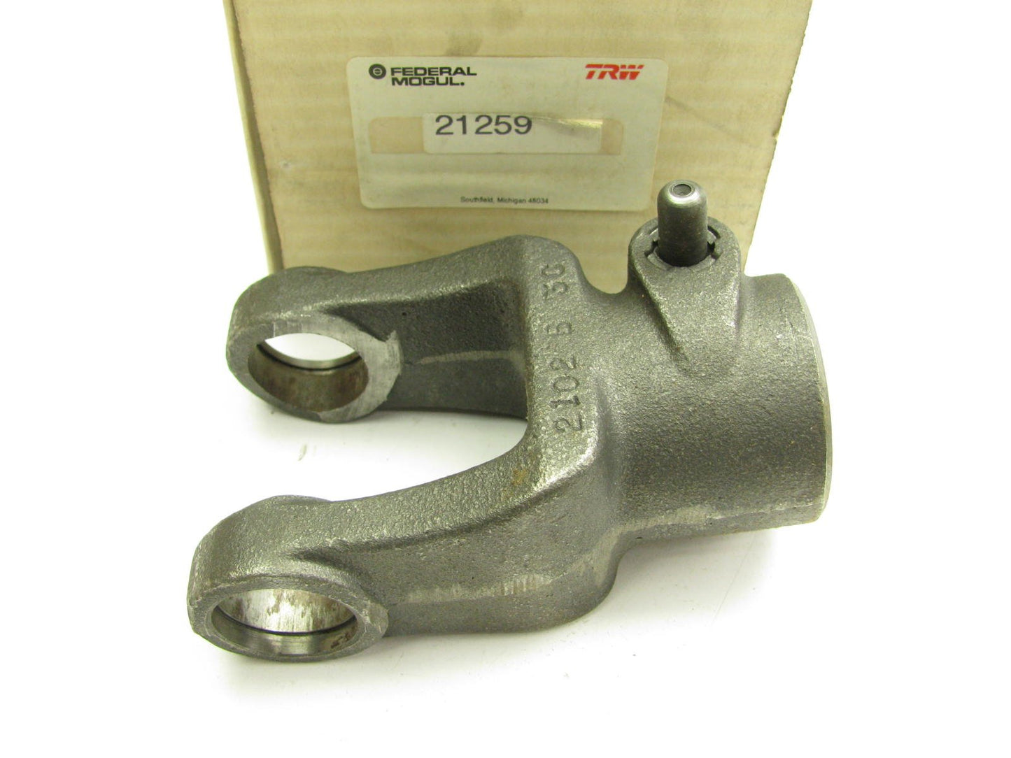 TRW 21259 Quick Disconnect Tractor Yoke 1-3/8'' 21 Spline 4-13/16'' Length