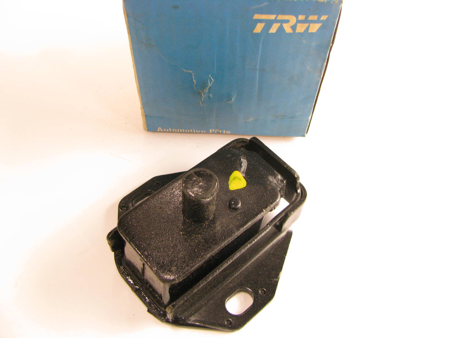 TRW 83047 Front Right Engine Motor Mount 1972-74 Toyota Celica, 1974 Corona 2.0L