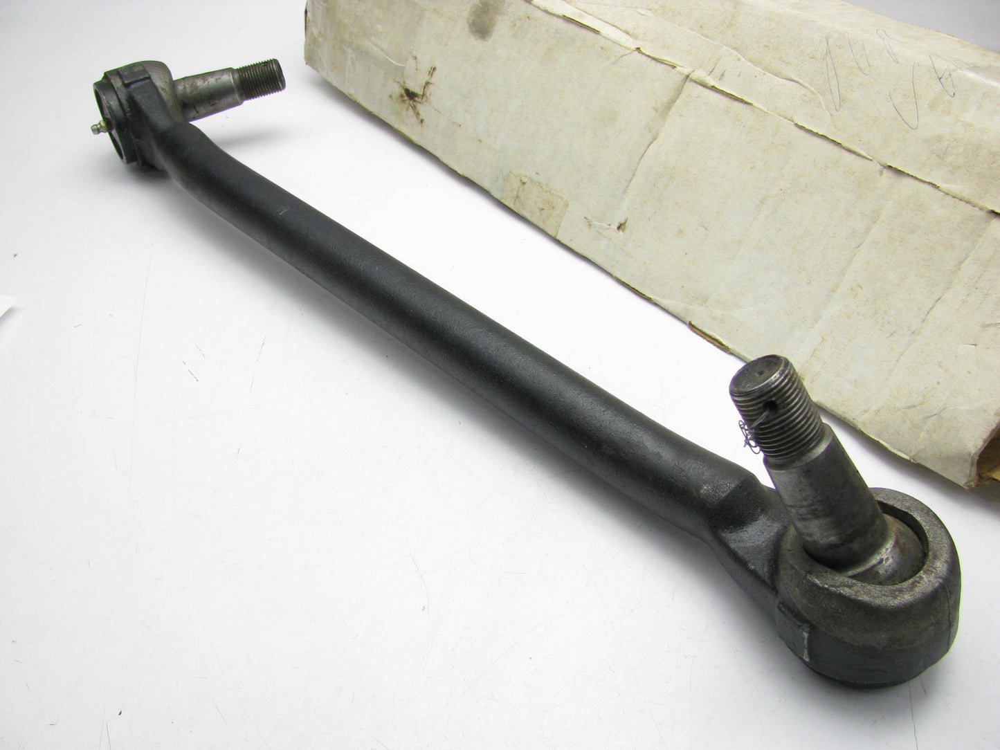 MISSING RUBBER BOOTS - TRW DS1192 Steering Drag Link 1988-1994 Ford F700 F800