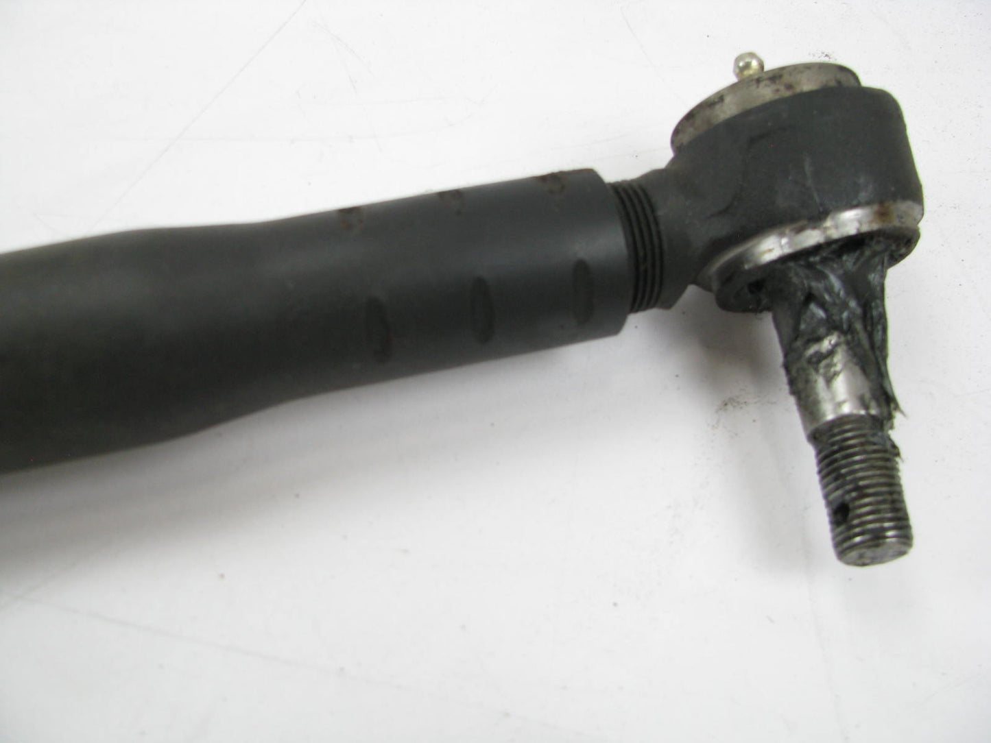 TRW DS1364A Drag Link Replaces Ford E9TZ-3280-A 57.2'' Long 1989-up Medium Truck