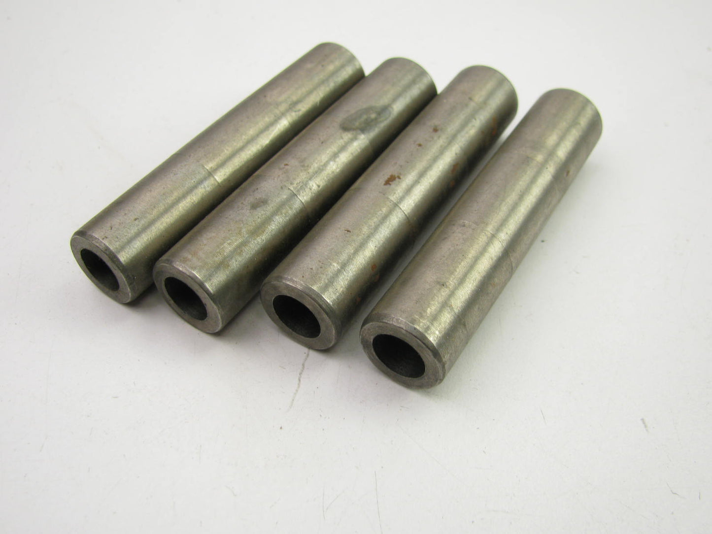 (4) TRW G-5046 Exhaust Valve Guide 1966-1972 Chevrolet GMC 40-50-60-80 366-V8