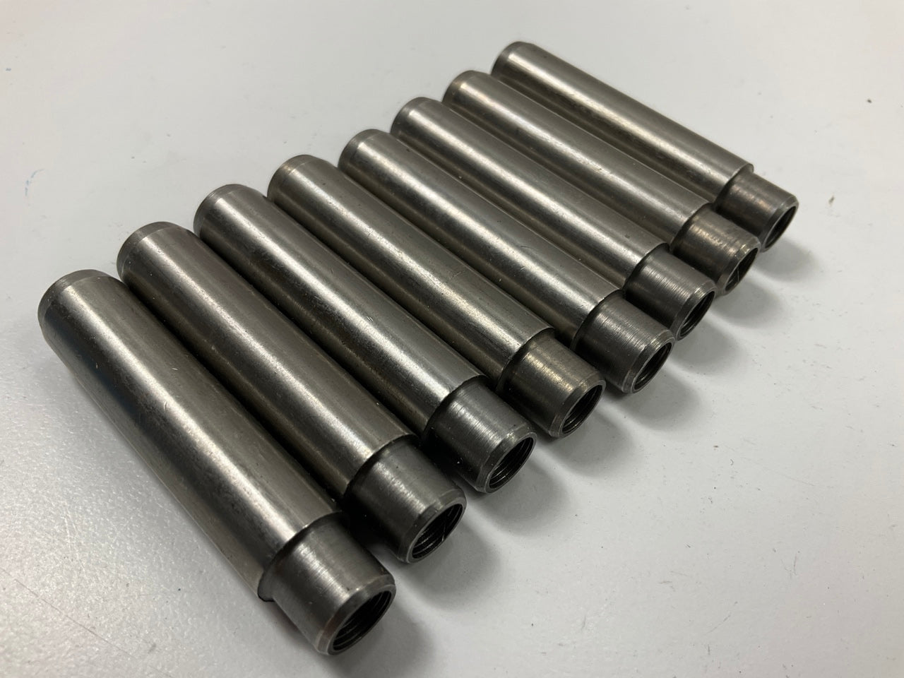 (8) TRW G946 Engine Valve Guide For Detroit Diesel 71 Series