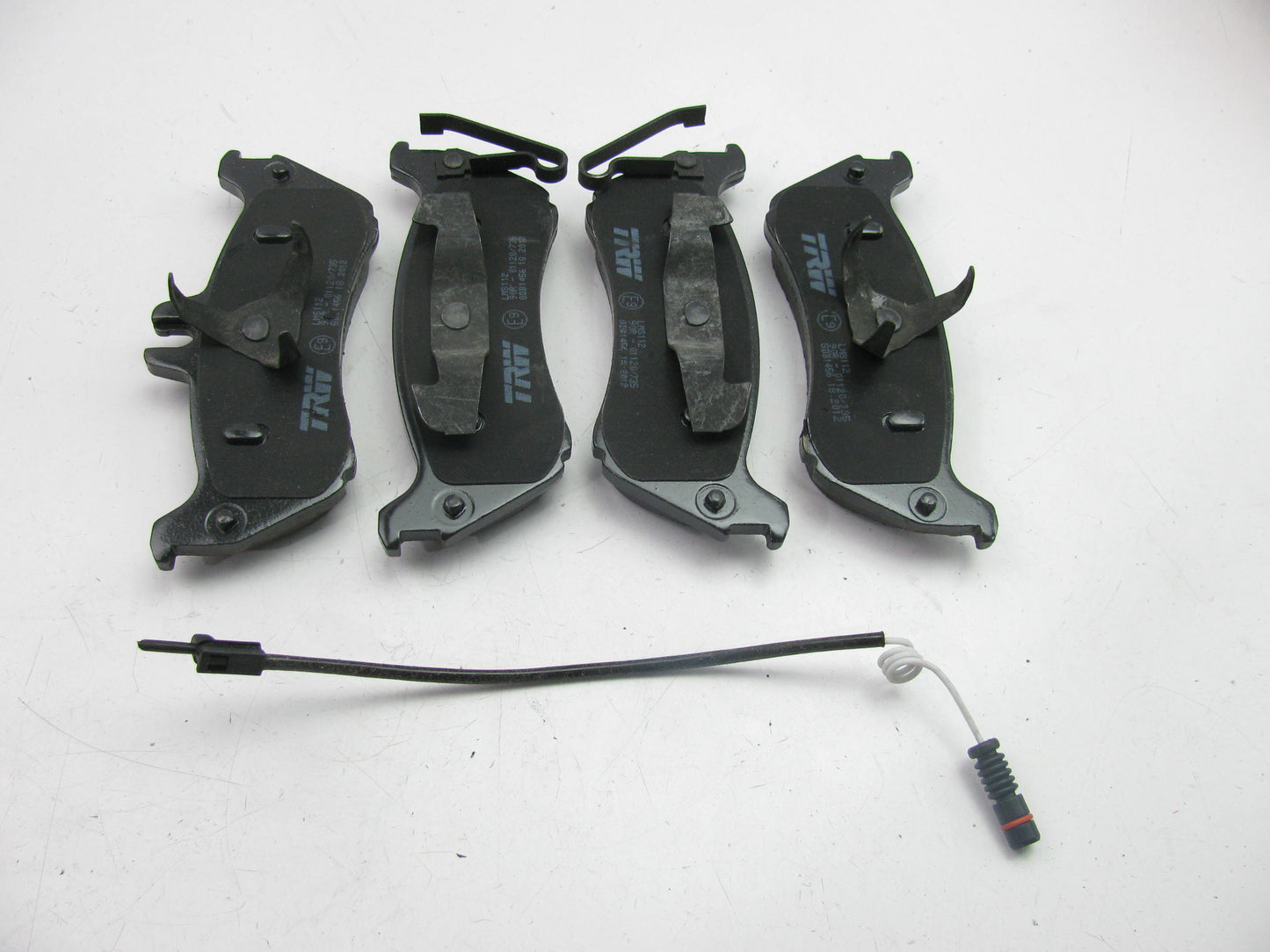 TRW GDB1456 Premuim REAR Brake Pads 1998-2003 Mercedes-Benz ML320, 03-05 ML350