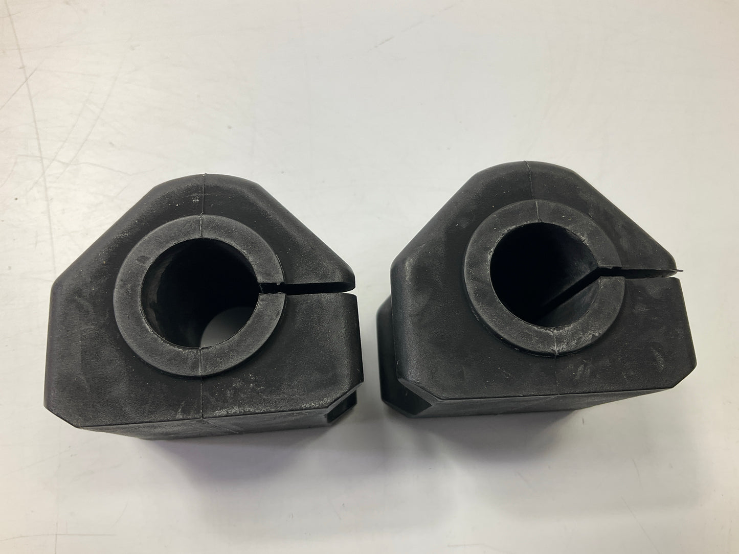 TRW JBU1096 Front Stabilizer Sway Bar Bushings For 1995-2003 Ford Windstar