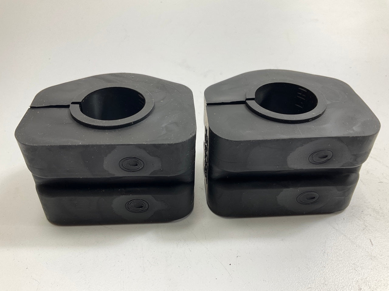 TRW JBU1195 Front Stabilizer Sway Bar Bushing Kit For 1987-1996 Dodge Dakota 4WD