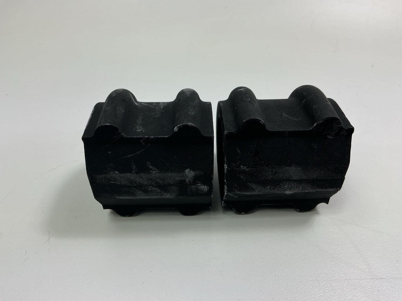 TRW JBU2073 Front Suspension Stabilizer Sway Bar Bushings For 2007-2009 Sorento