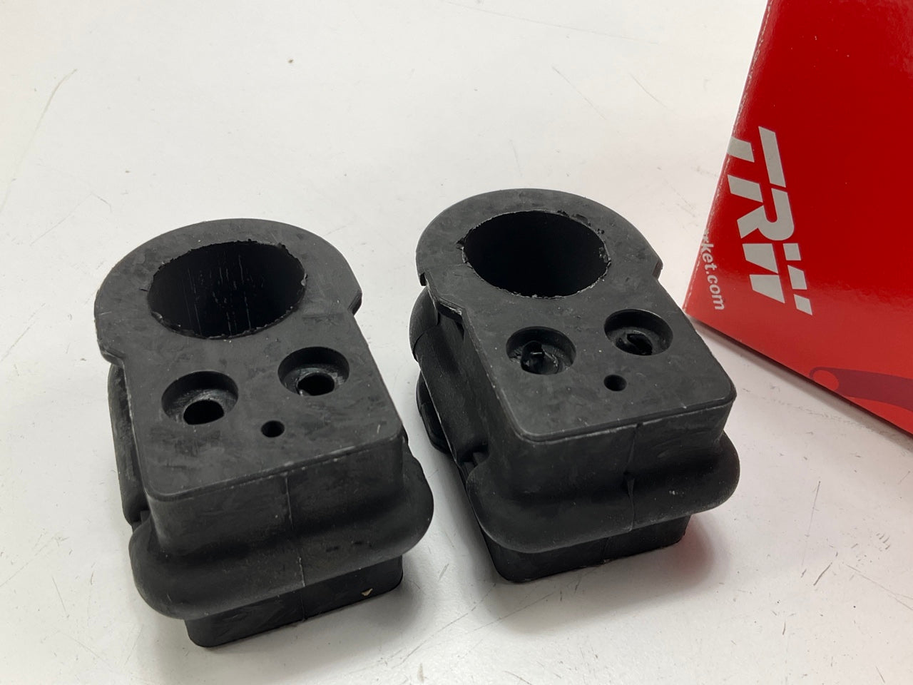 TRW JBU2301 Front Stabilizer Sway Bar Bushing Kit For 2004-2009 Nissan Quest