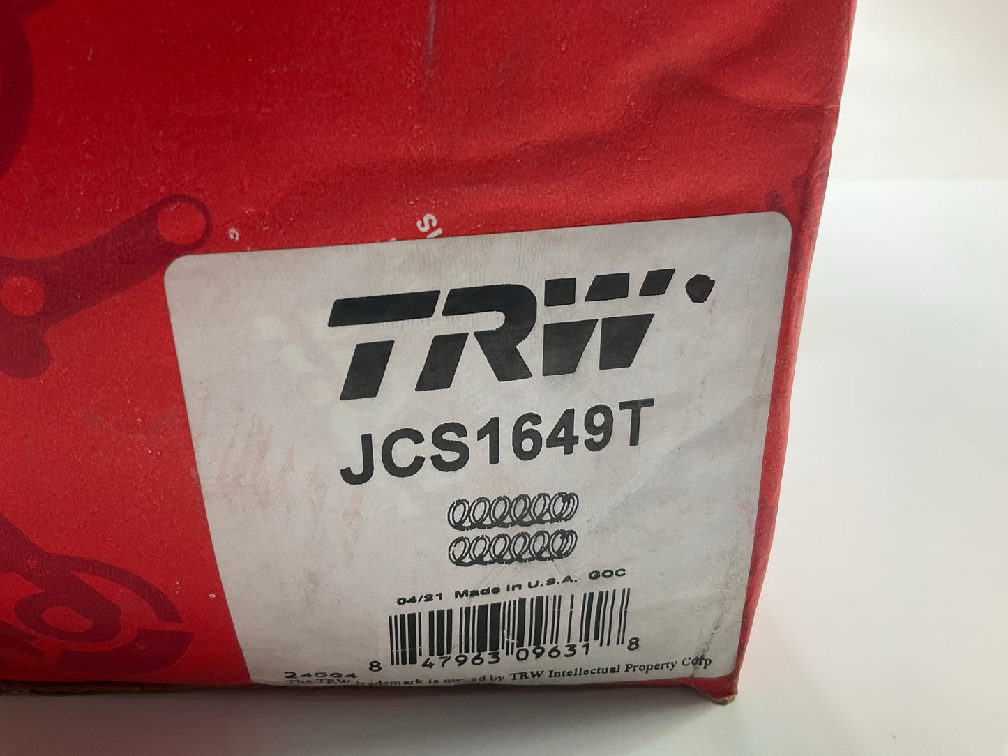 TRW JCS1529T Rear Coil Spring Set For 2000-2001 Nissan Altima