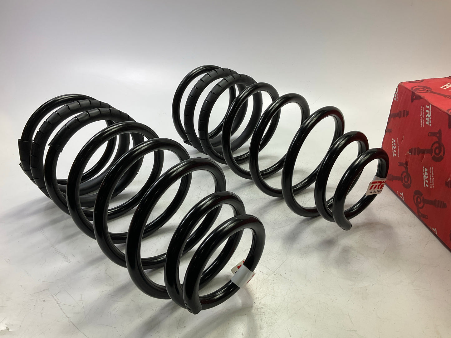 TRW JCS1784T Front Suspension Coil Springs For 1986-1995 Ford Taurus, Sable