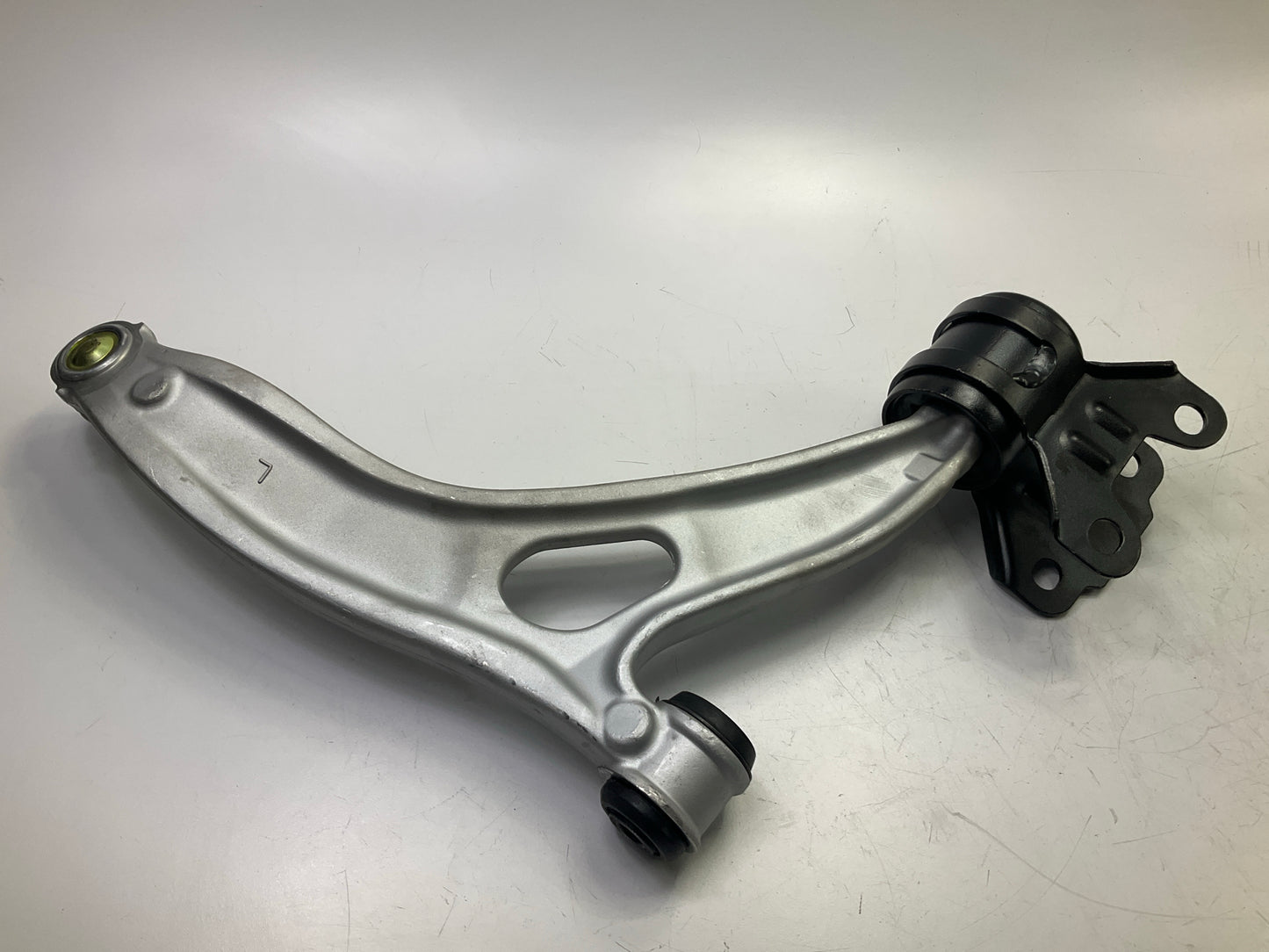 MISSING BOLT & NUT - JTC2769 Front Left Lower Control Arm 17-18 Ford C-Max Focus