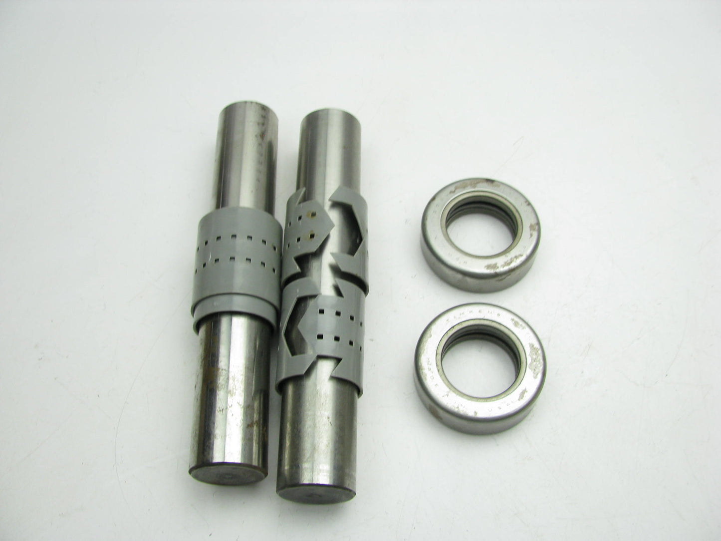 TRW K496 King Pin Bolt Set - Ford 9000 Lbs Axle ONLY, 1.433'' X 8.50''