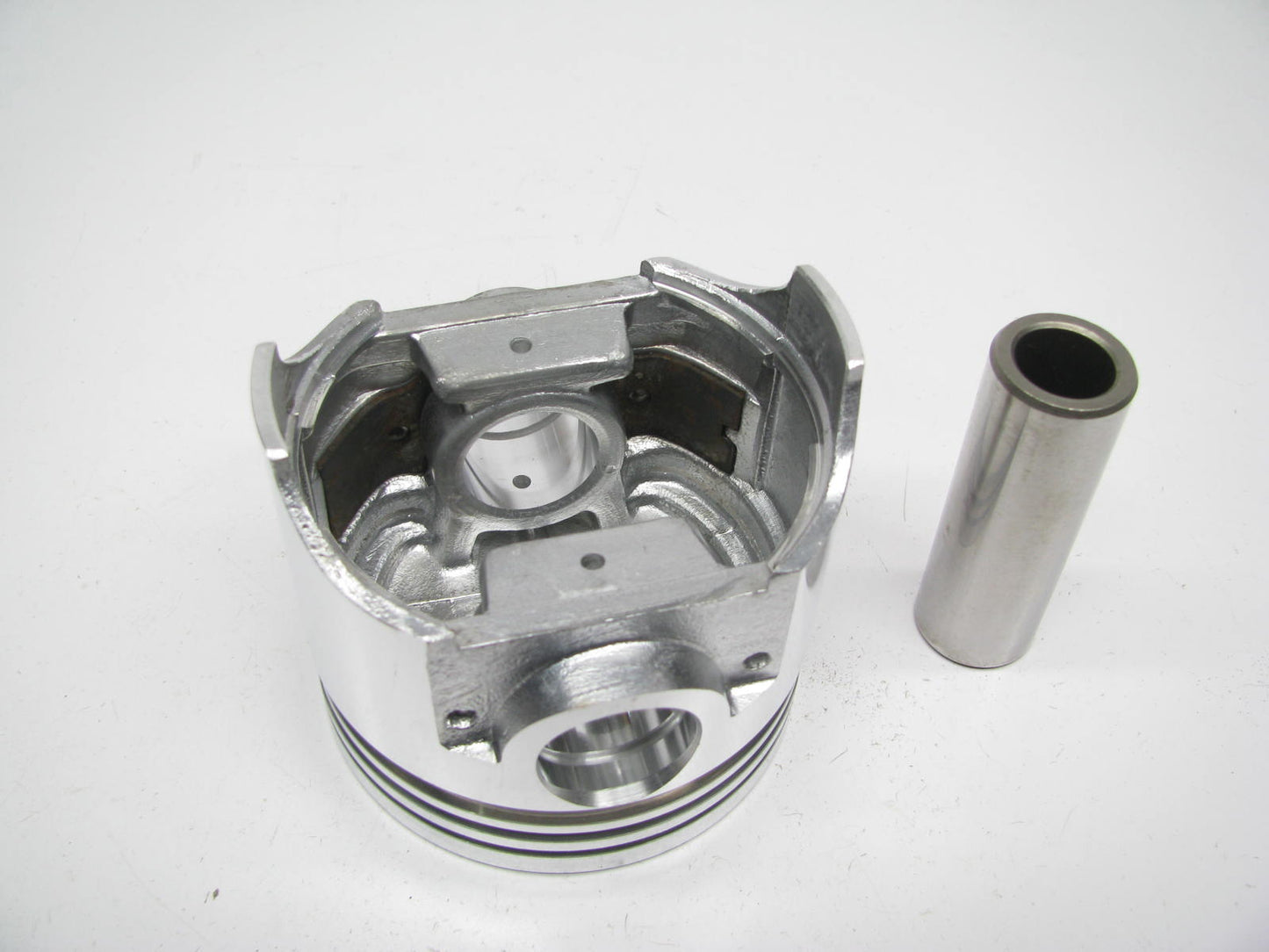TRW L1321KF Engine Piston W/ Rings - STANDARD For 1971-1980 TOYOTA 4M 2.6L