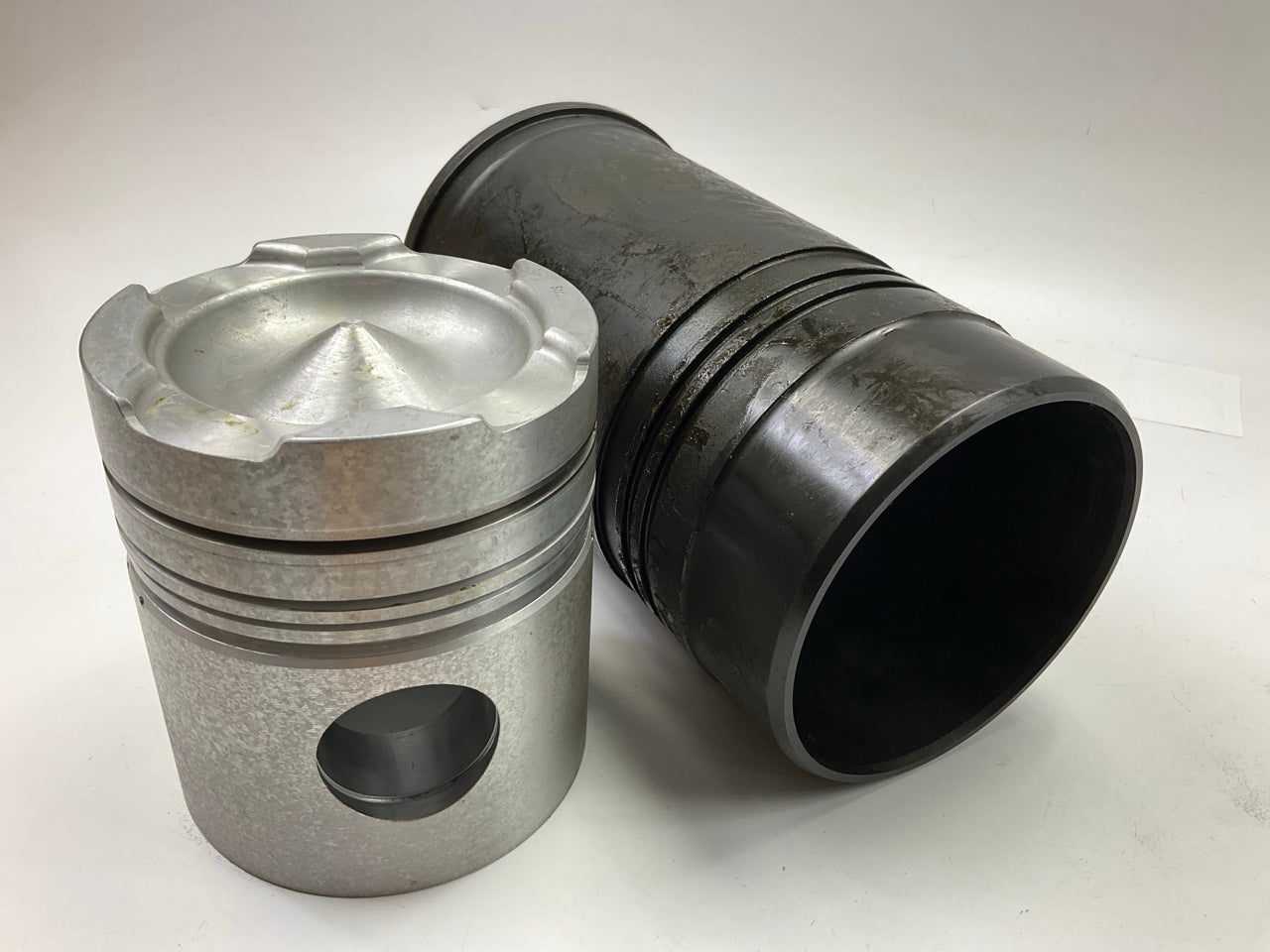 TRW SA336 Engine Cylinder Sleeve, Piston, Rings Kit Cummins 855 Big Cam  3017348