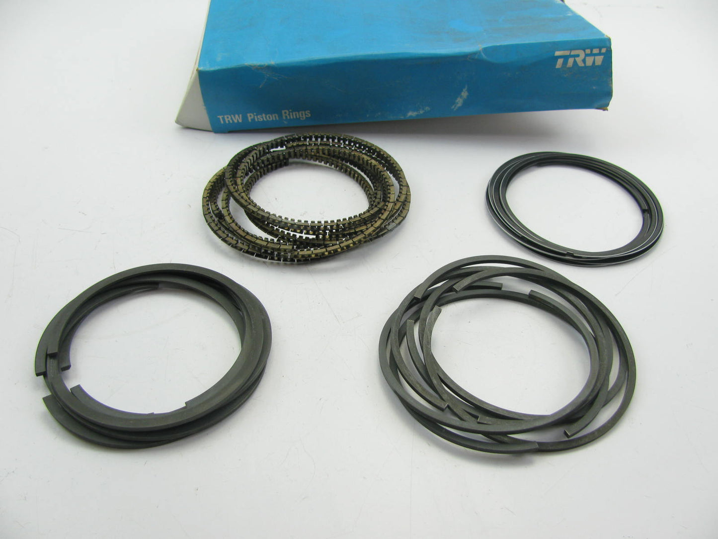 TRW T7601M Piston Rings - Standard For IHC BD220 BG220 BD220 SD240