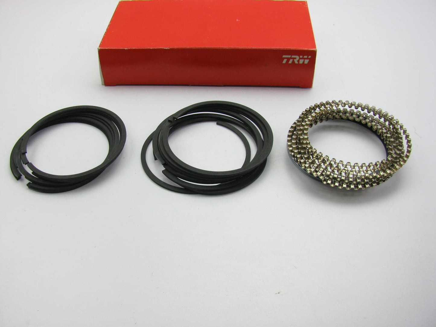 TRW T7743X Piston Rings Set - STANDARD SIZE